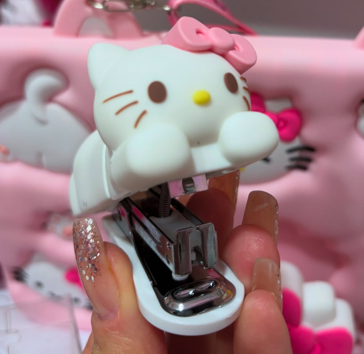 GRAMPEADOR HELLP KITTY