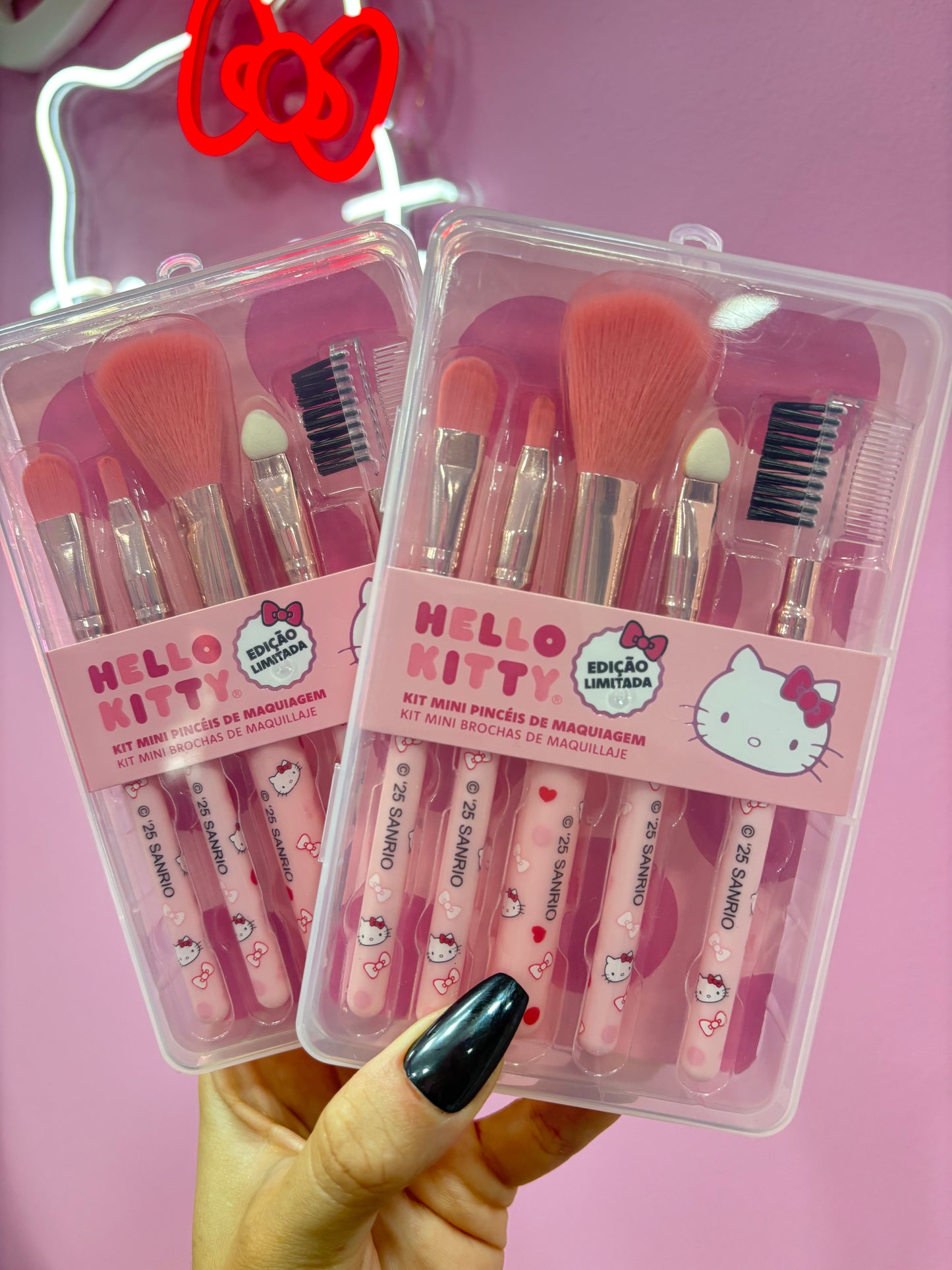 KIT PINCEIS HELLO KITTY NA CASE