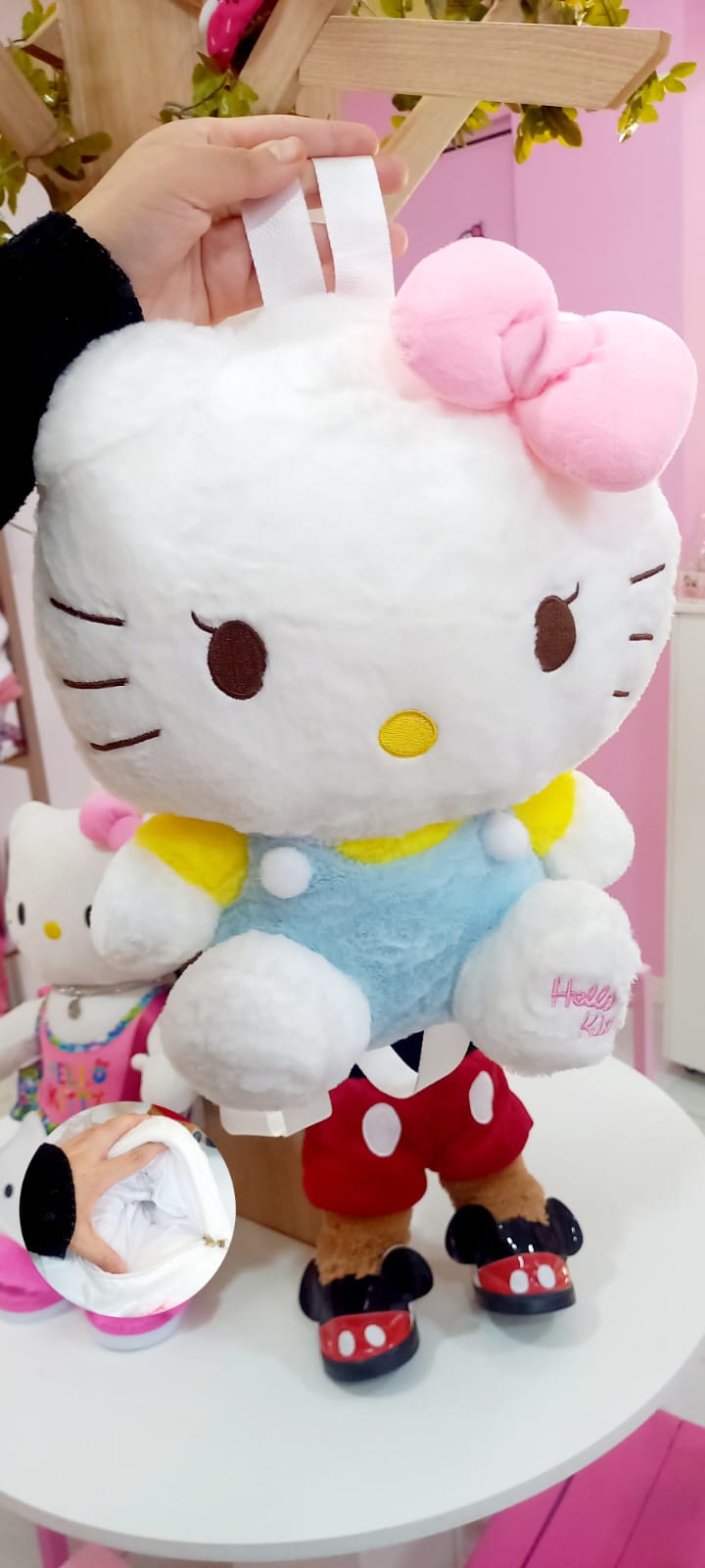MOCHILA GRANDE HELLO KITTY