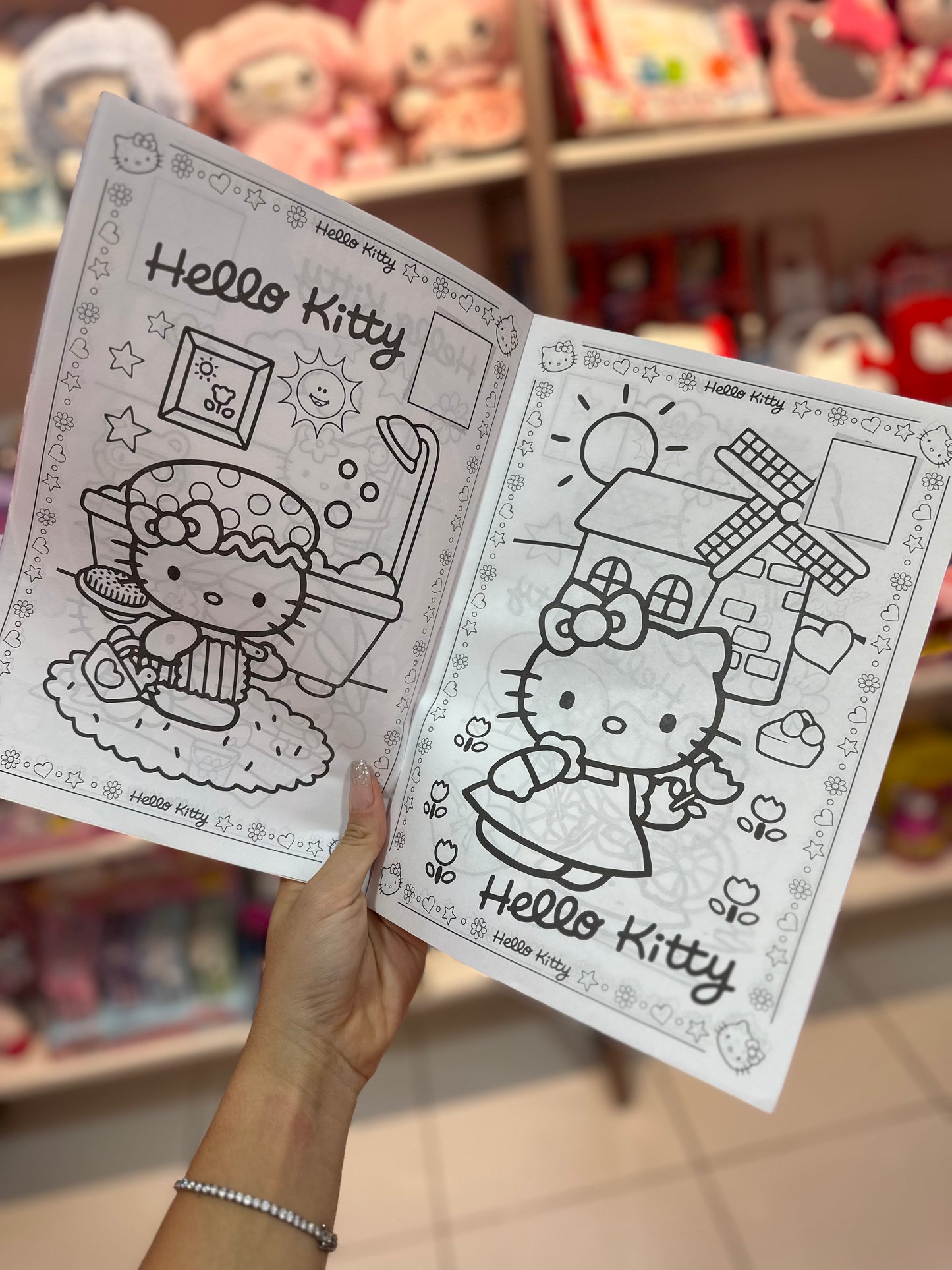 REVISTA DE COLORIR HELLO KITTY E AMIGOS