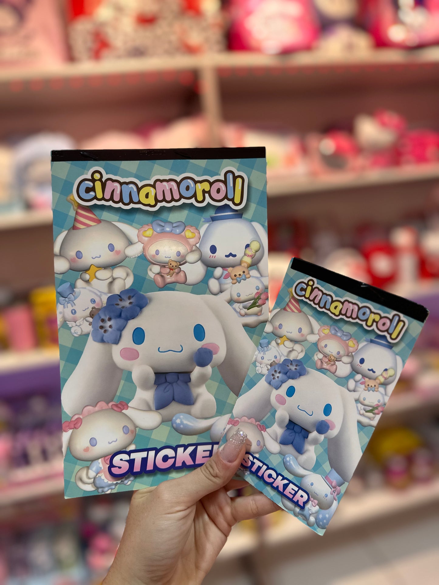 CADERNETA DE ADESIVOS SANRIO