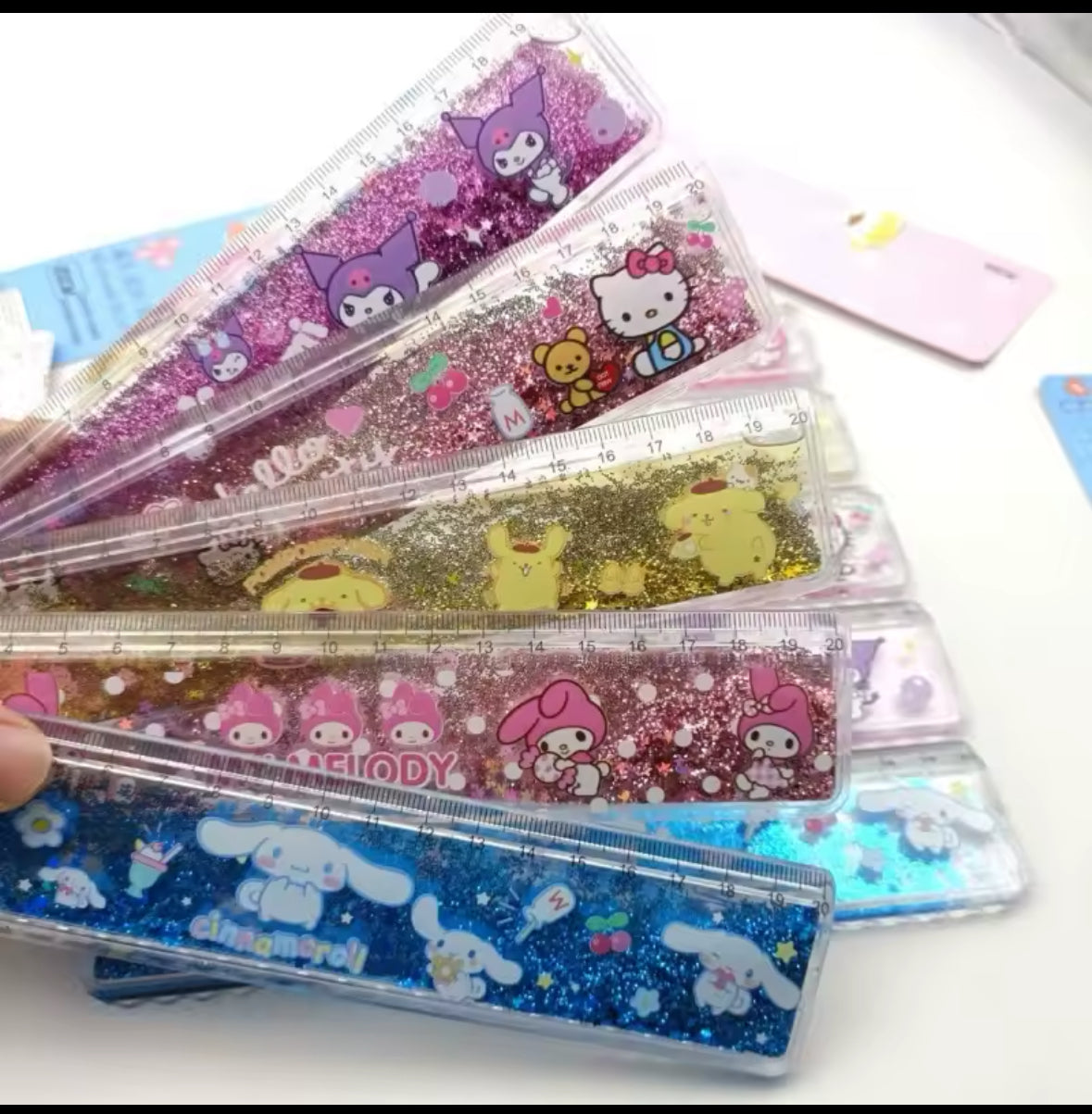 REGUA 20 CM COM GLITTER HELLO KITTY