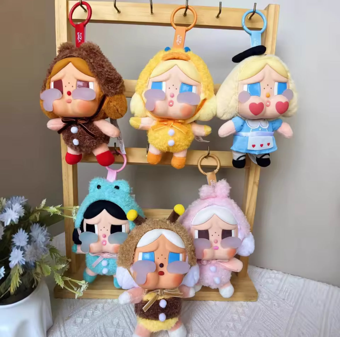 CRY BABY pop mart