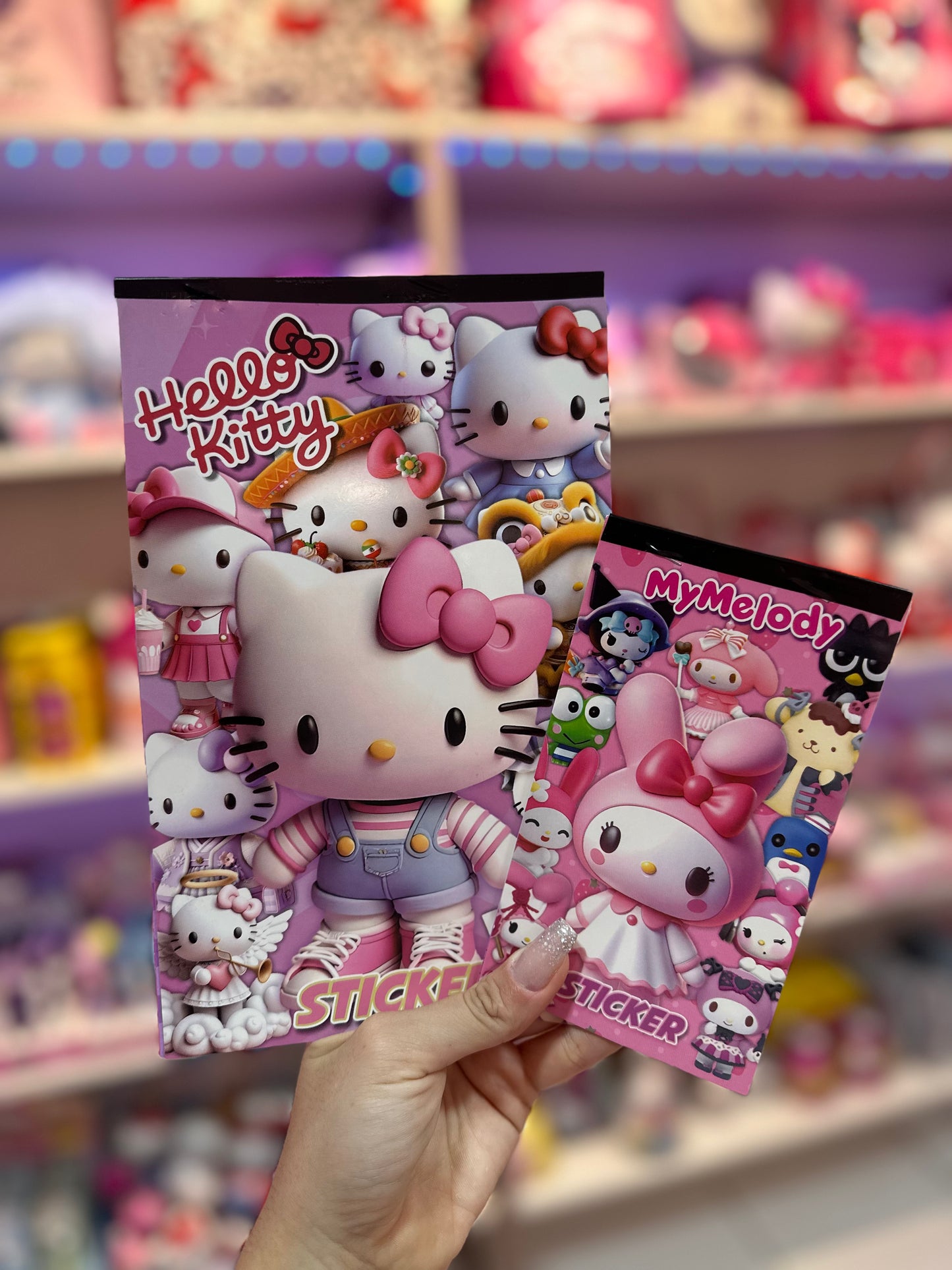 CADERNETA DE ADESIVOS SANRIO
