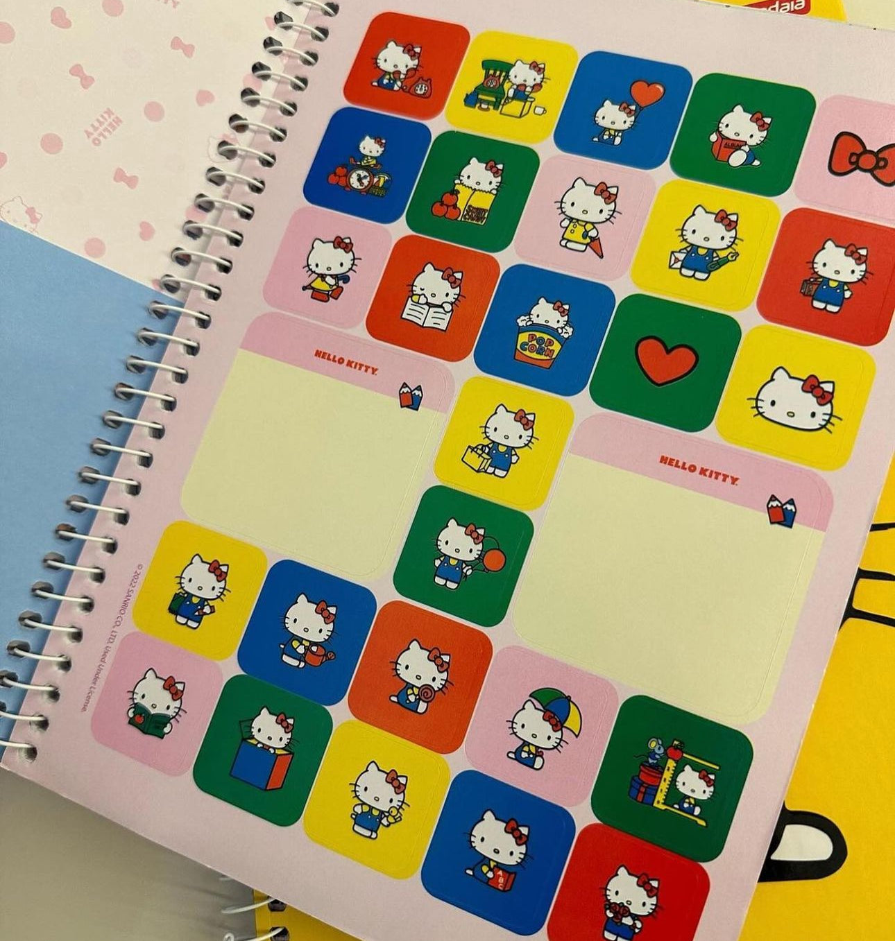 CADERNO UNIVERSITÁRIO HELLO KITTY