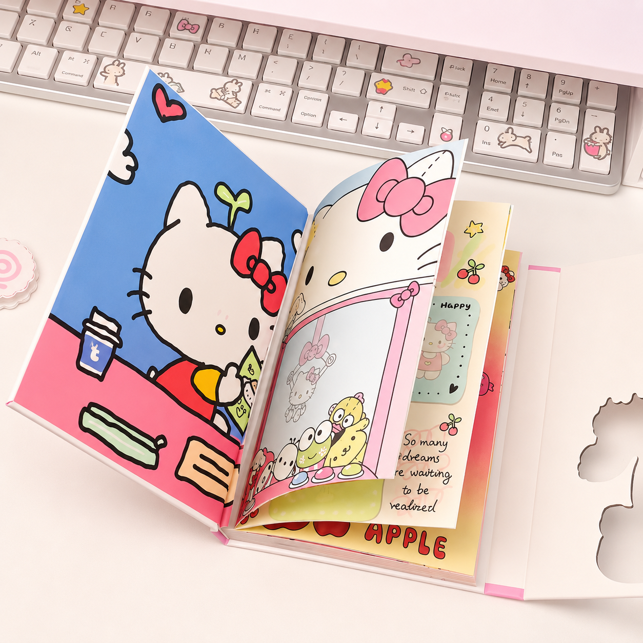 AGENDA HELLO KITTY FOLHAS SUPER DECORADAS