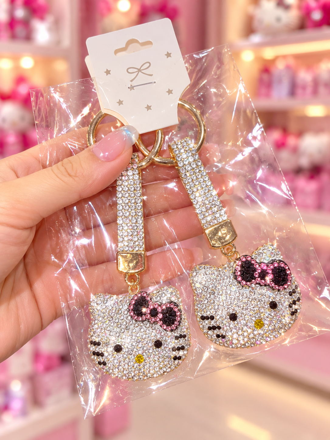 CHAVEIRO HELLO KITTY CRAVEJADO