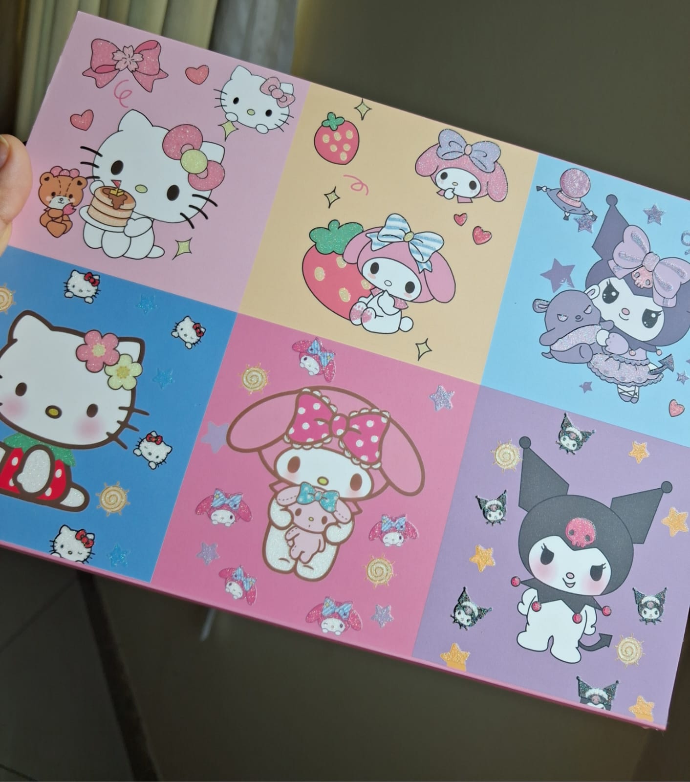 PALETA DE SOMBRA GRANDE HELLO KITTY