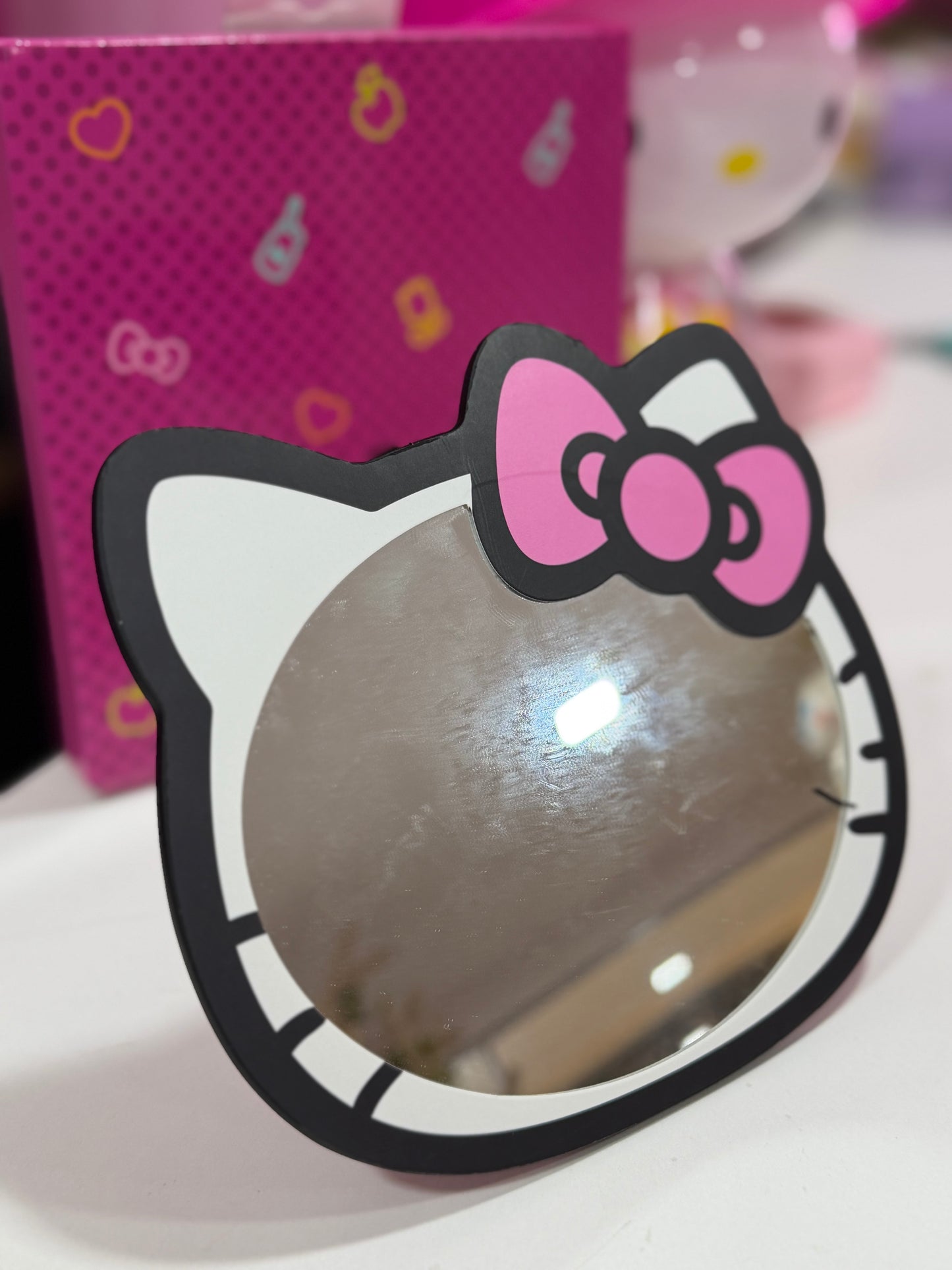 ESPELHO DE MESA COM SUPORTE HELLO KITTY