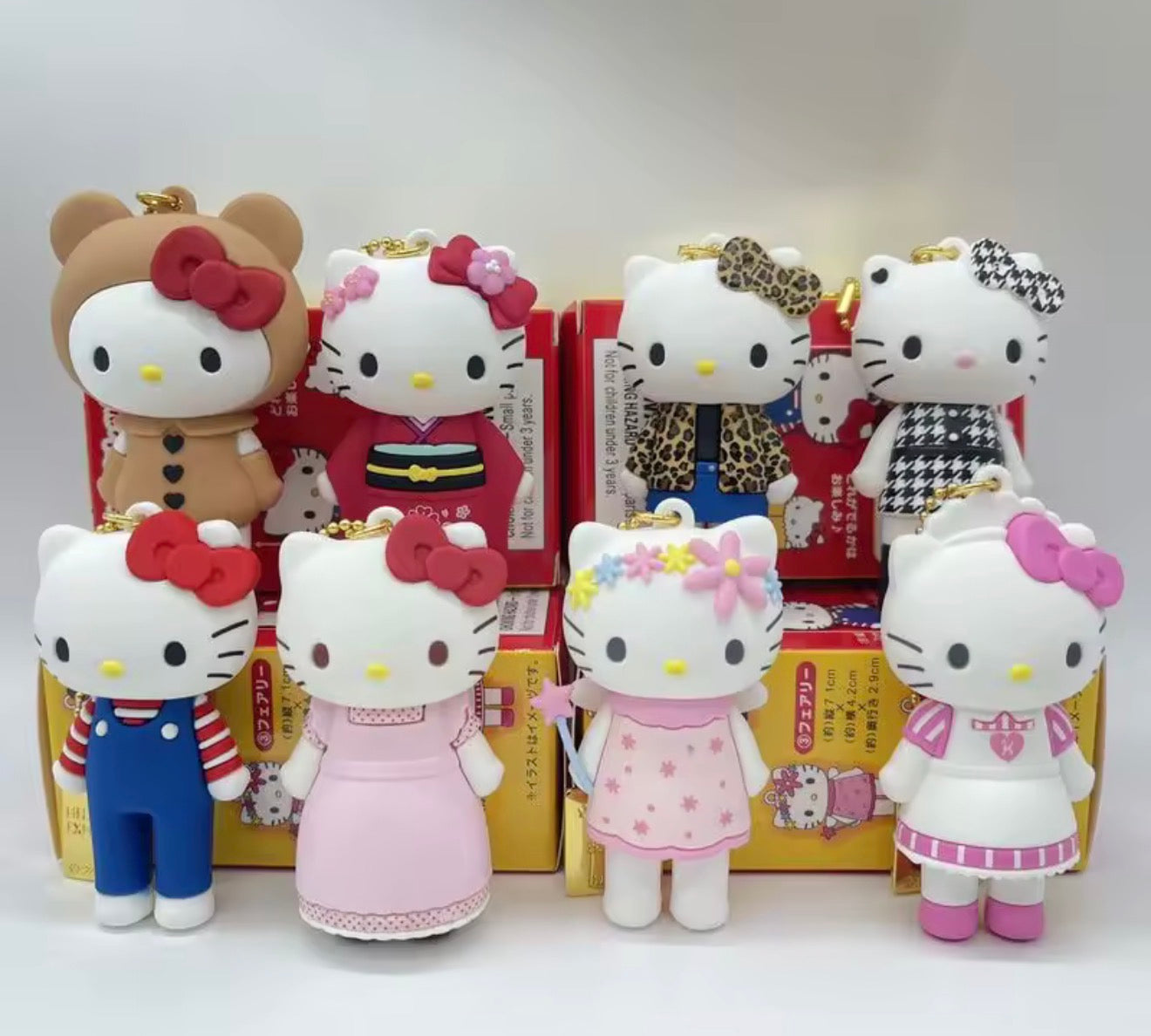CHAVEIRO IMPORTADO HELLO KITTY ANIVERSÁRIO 50 ANOS, ORIGINAL BLIND BOX (SURPRESA)