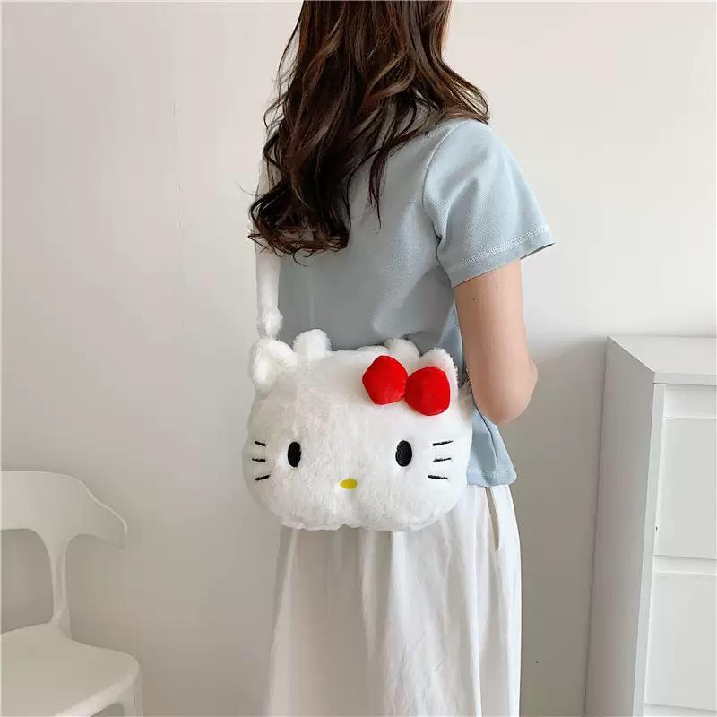 BOLSA PELÚCIA HELLO KITTY