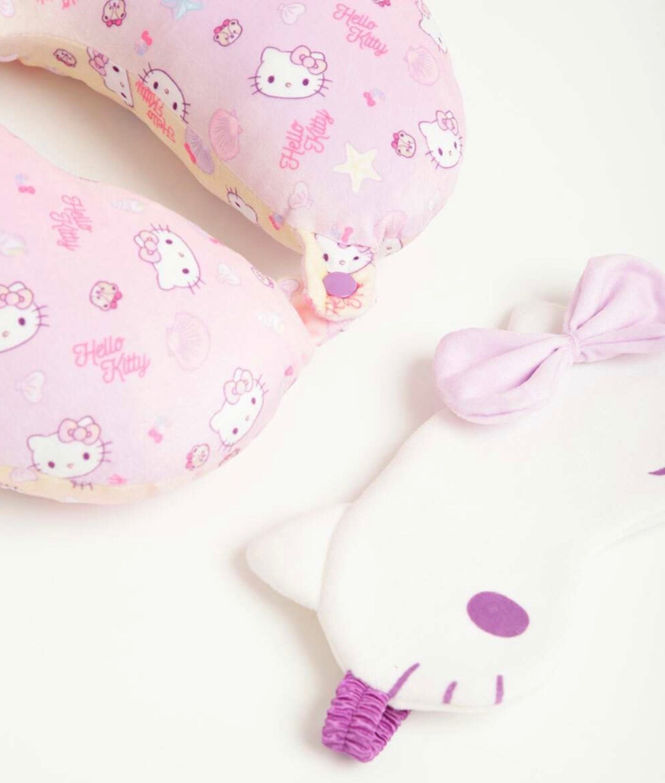 ALMOFADA PARA VIAGEM HELLO KITTY COM TAPA OLHO