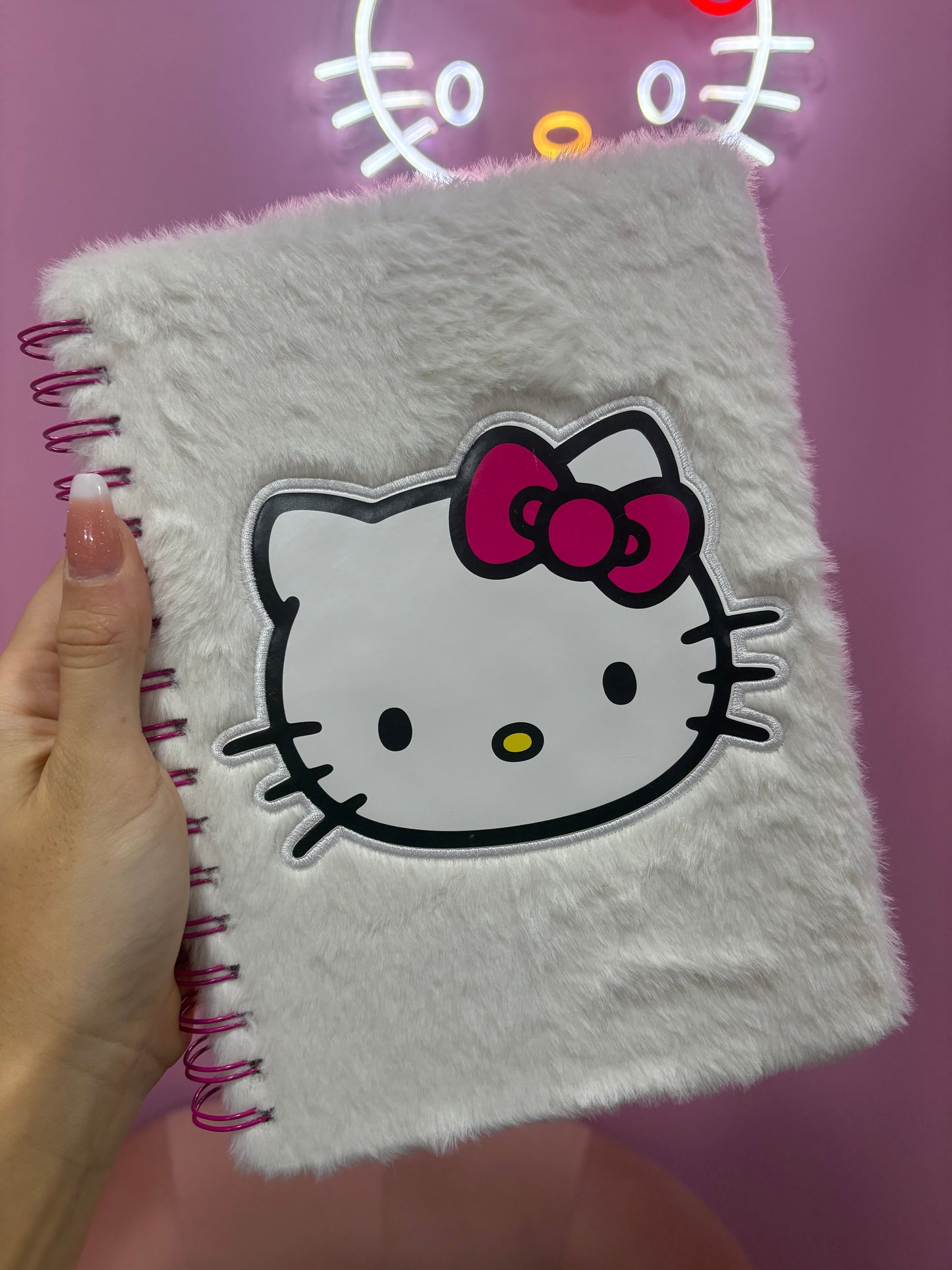 CADERNO PELÚCIA HELLO KITTY