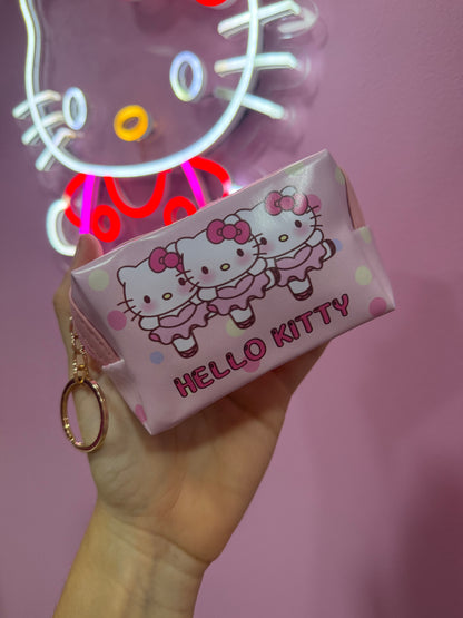 CHAVEIRO MINI NECESSERIE HELLO KITTY