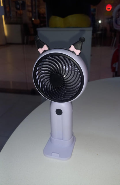 VENTILADOR PORTÁTIL REGARREGAVEL E COM SUPORTE KUROMI