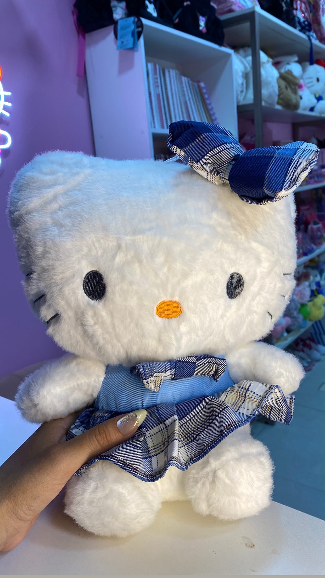 HELLO KITTY COLEGIAL